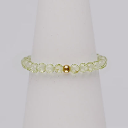 PERIDOT CRYSTAL RING - Stein der Leichtigkeit